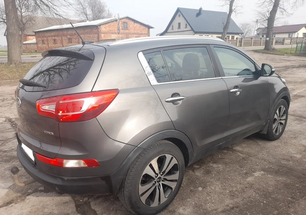 Kia Sportage cena 37900 przebieg: 190000, rok produkcji 2011 z Dobrzany małe 67